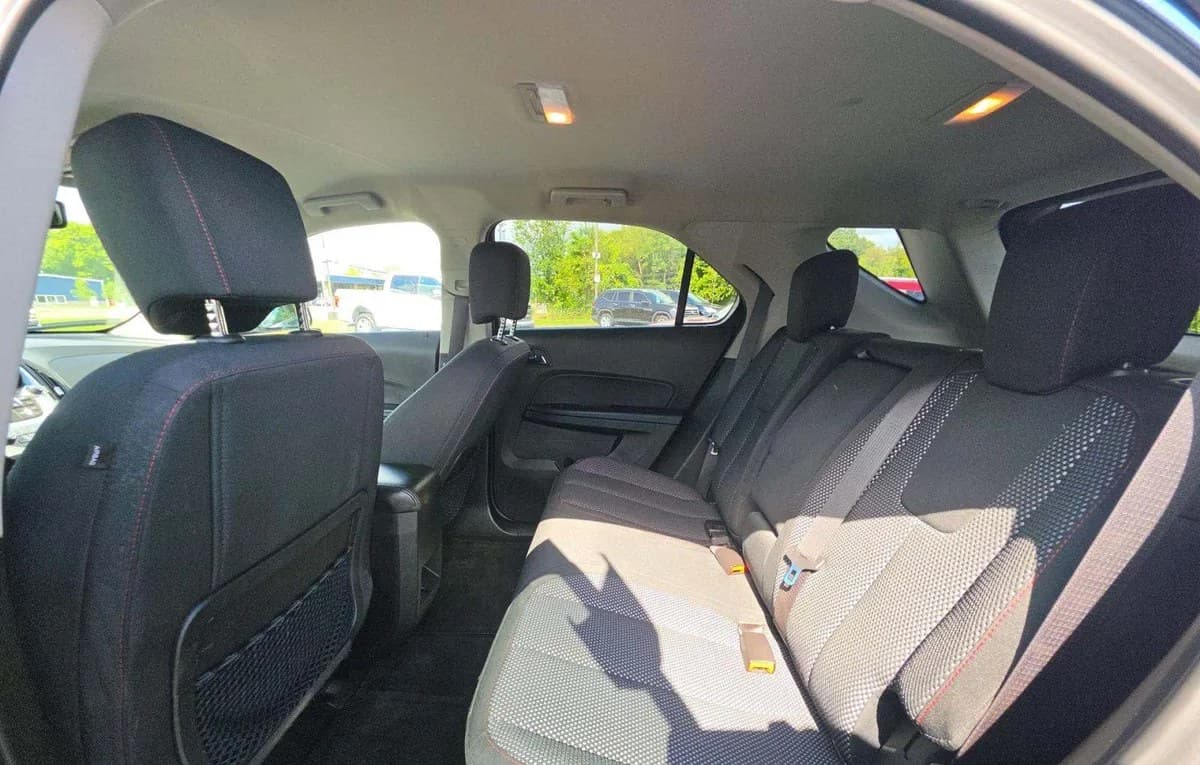 2017 CHEVROLET EQUINOX LT 7