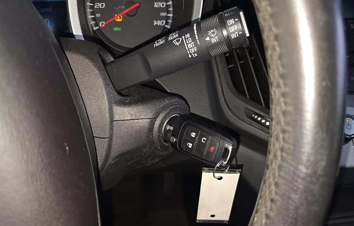 2017 CHEVROLET EQUINOX LT 4