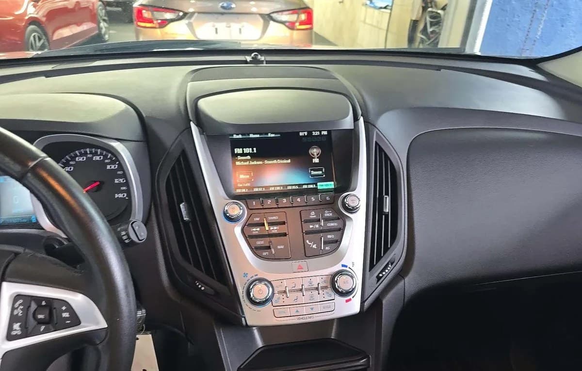 2017 CHEVROLET EQUINOX LT 6
