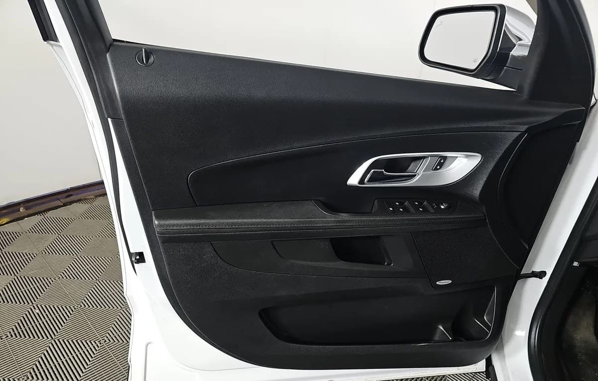2017 CHEVROLET EQUINOX Premier 6