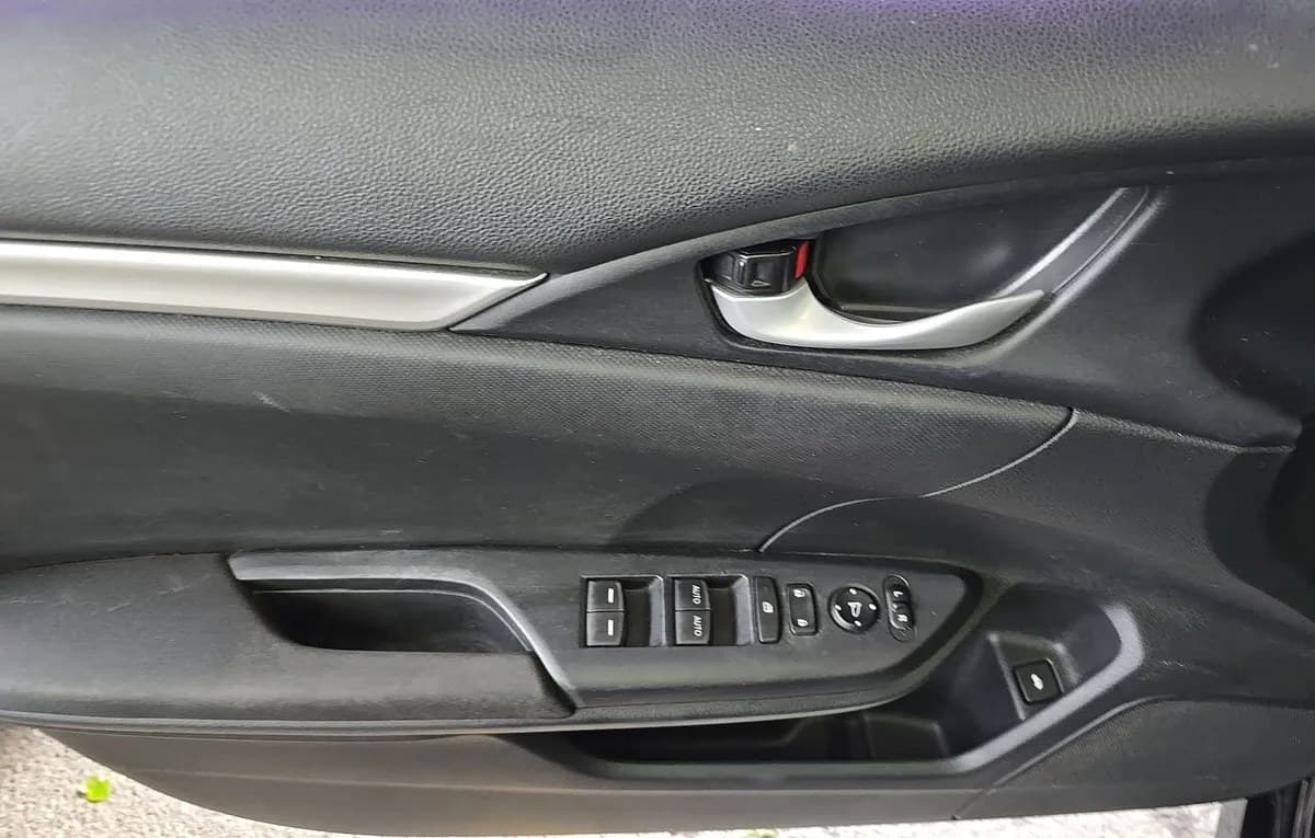 2018 HONDA CIVIC LX 6
