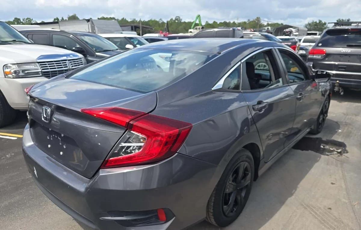 2018 HONDA CIVIC LX 4
