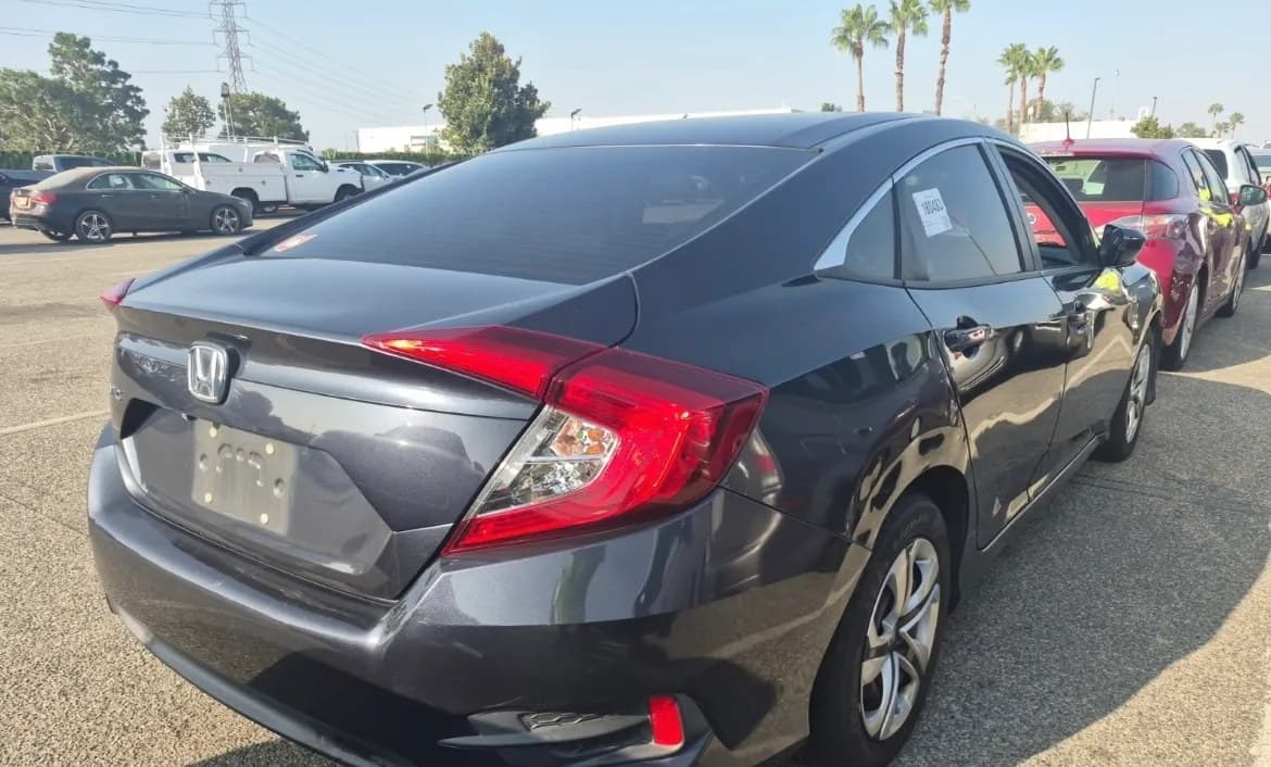 2018 HONDA CIVIC LX 5