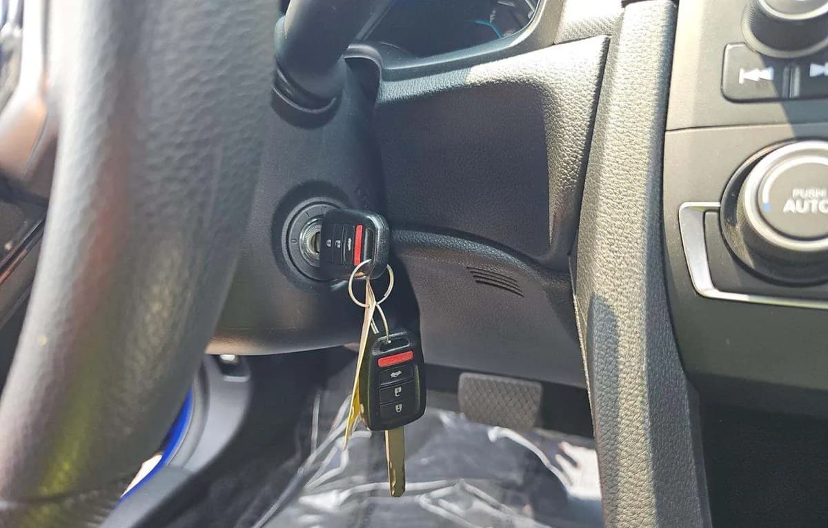 2019 HONDA CIVIC LX 5