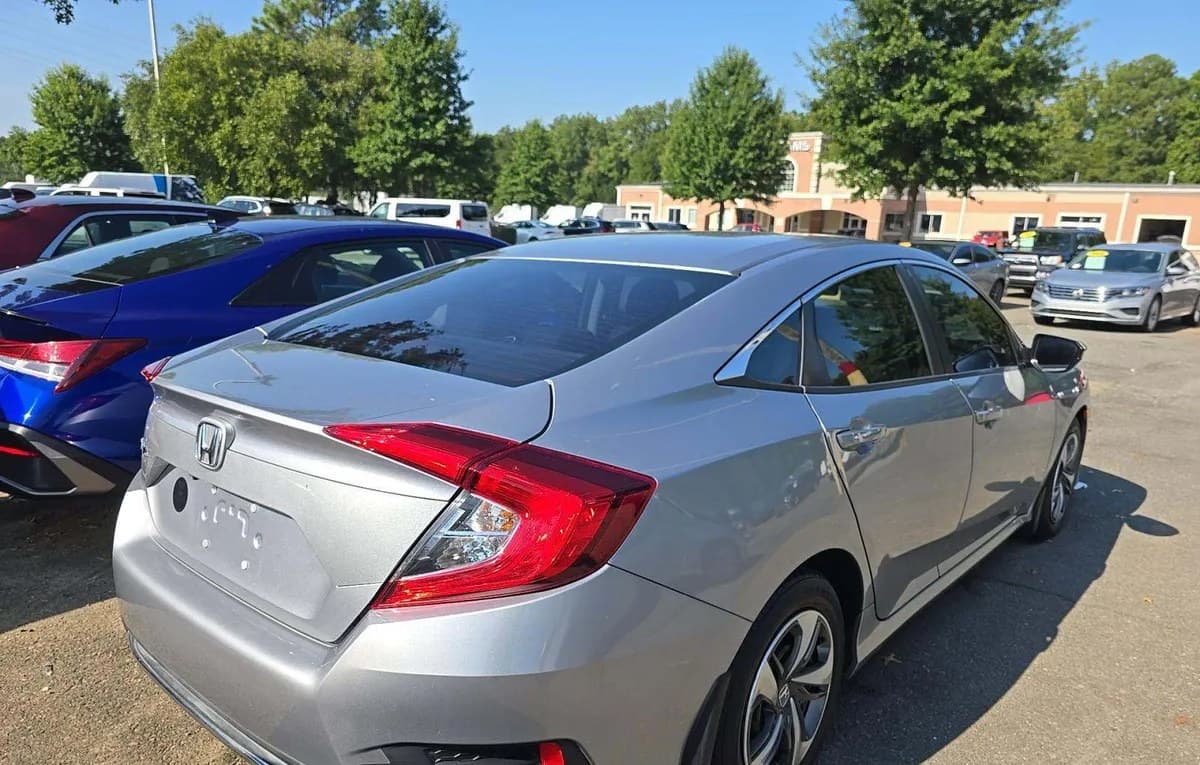 2019 HONDA CIVIC LX 4