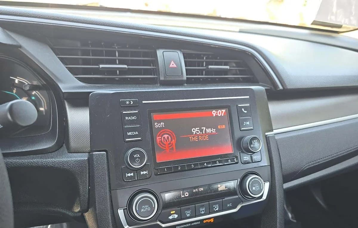 2019 HONDA CIVIC LX 7