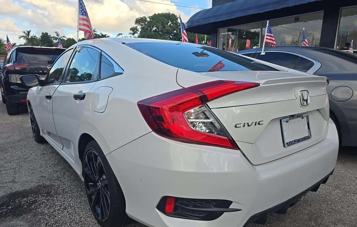 2021 HONDA CIVIC Sport 3