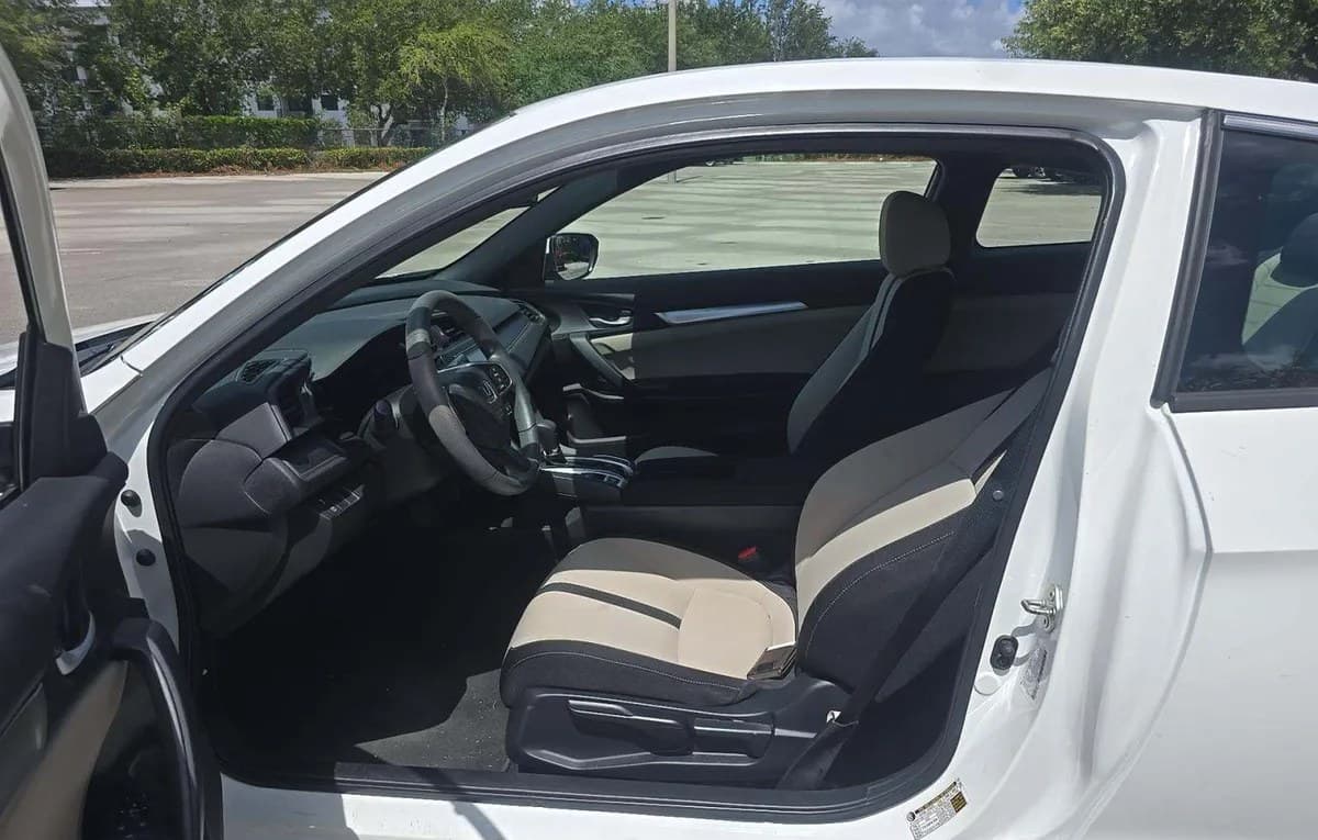 2018 HONDA CIVIC LX-P 4