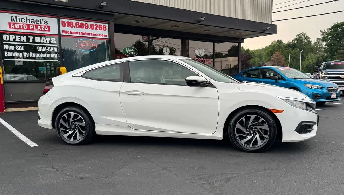 2017 HONDA CIVIC LX 4