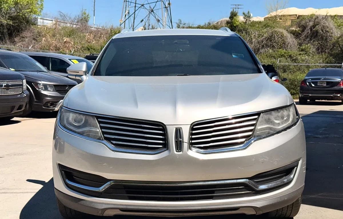 2017 LINCOLN MKX Premiere 3