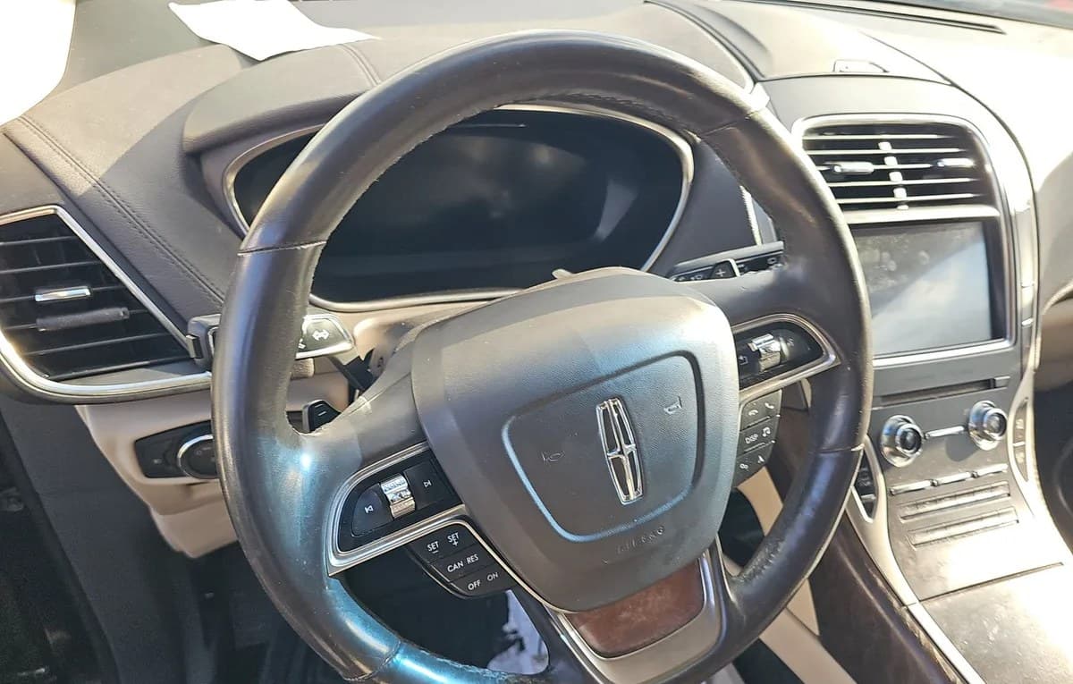 2020 LINCOLN NAUTILUS Reserve 7