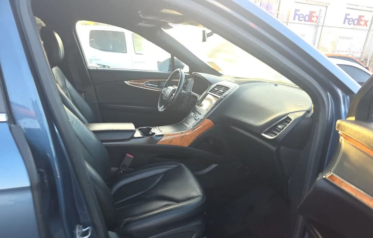 2019 LINCOLN NAUTILUS Select 5
