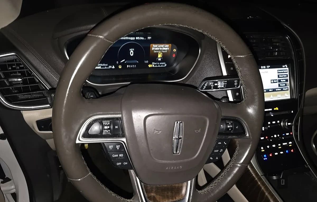 2019 LINCOLN NAUTILUS RESERVE 7