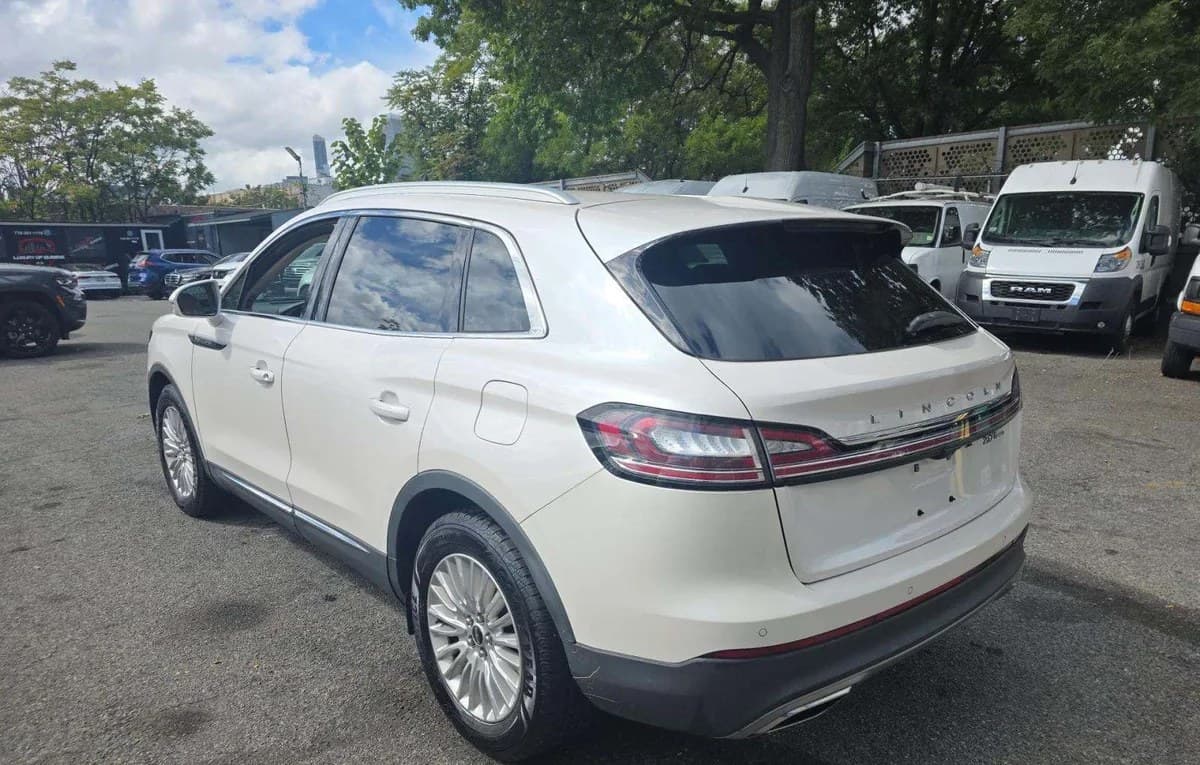 2019 LINCOLN NAUTILUS Standard 3