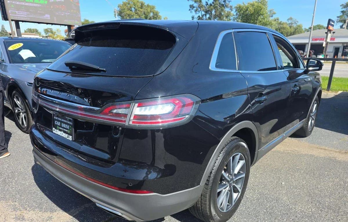 2021 LINCOLN NAUTILUS Standard 4