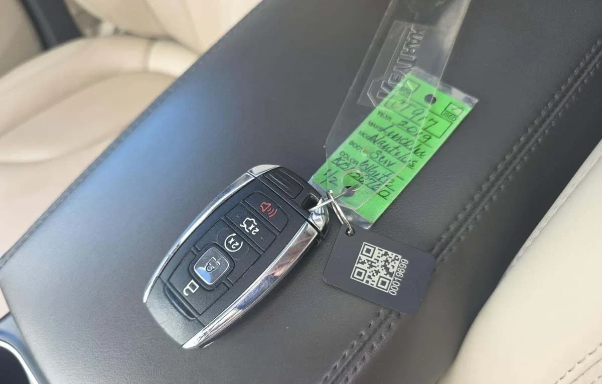 2019 LINCOLN NAUTILUS Select 5