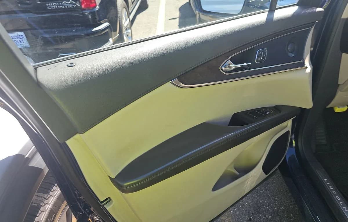 2020 LINCOLN NAUTILUS Reserve 6