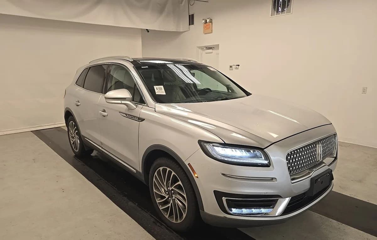 2019 LINCOLN NAUTILUS RESERVE 4