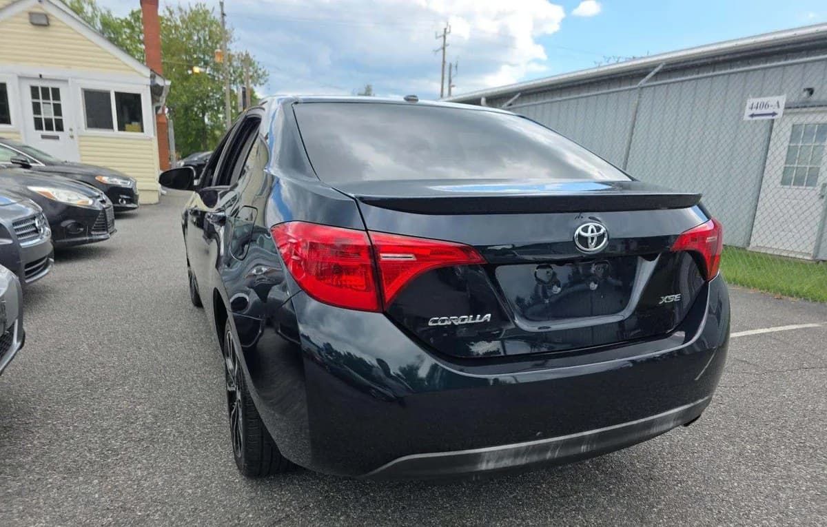 2017 TOYOTA COROLLA XSE 3