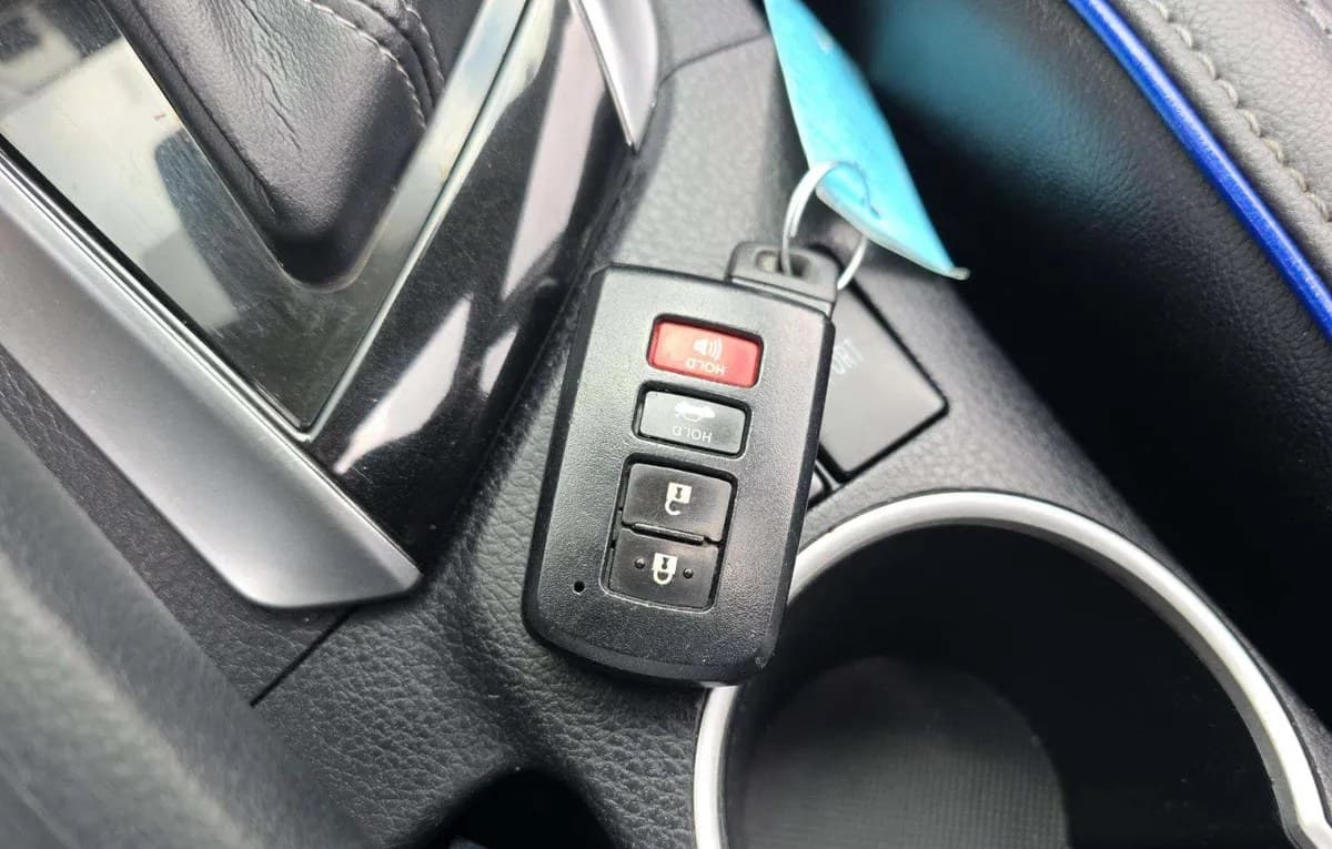2017 TOYOTA COROLLA XSE 5