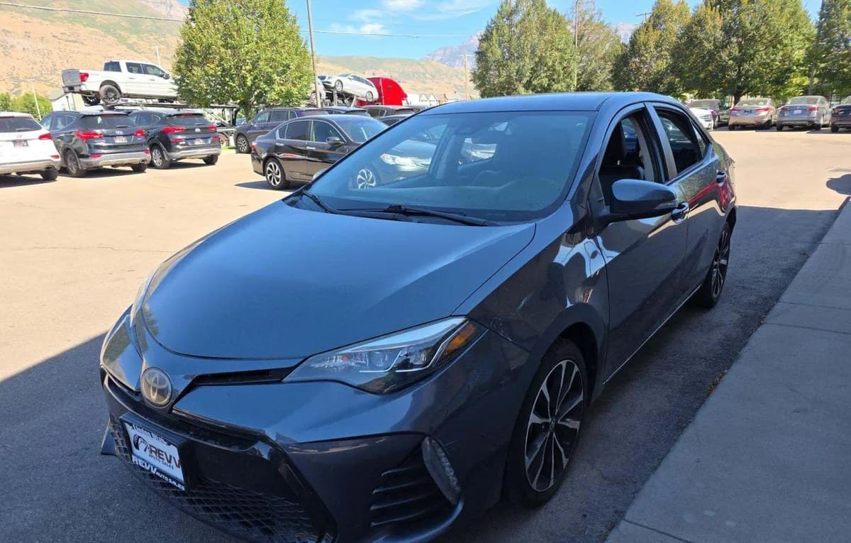 2018 TOYOTA COROLLA SE 2