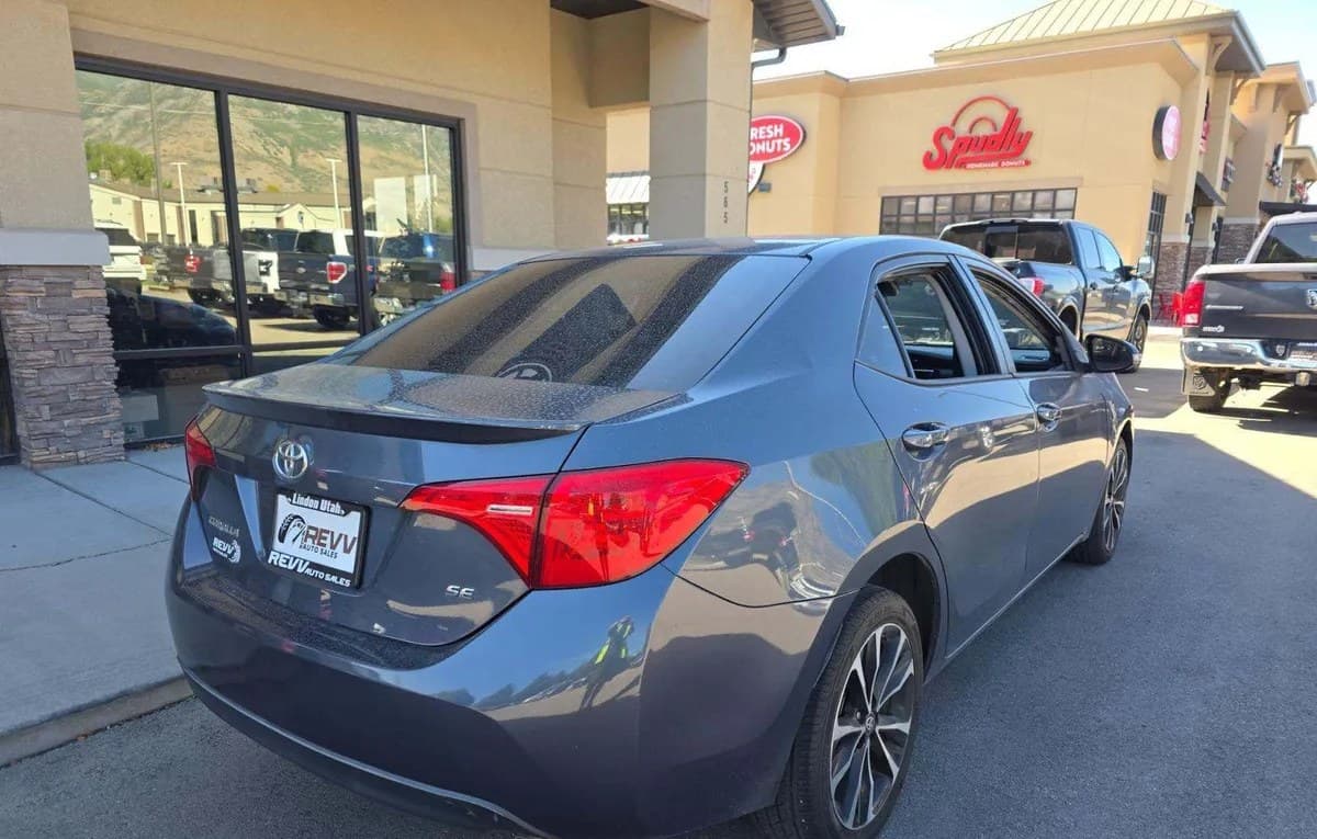 2018 TOYOTA COROLLA SE 4