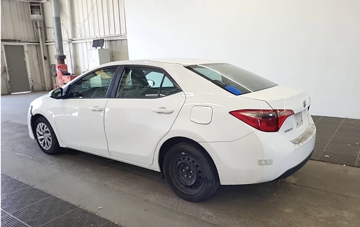 2017 TOYOTA COROLLA LE 2