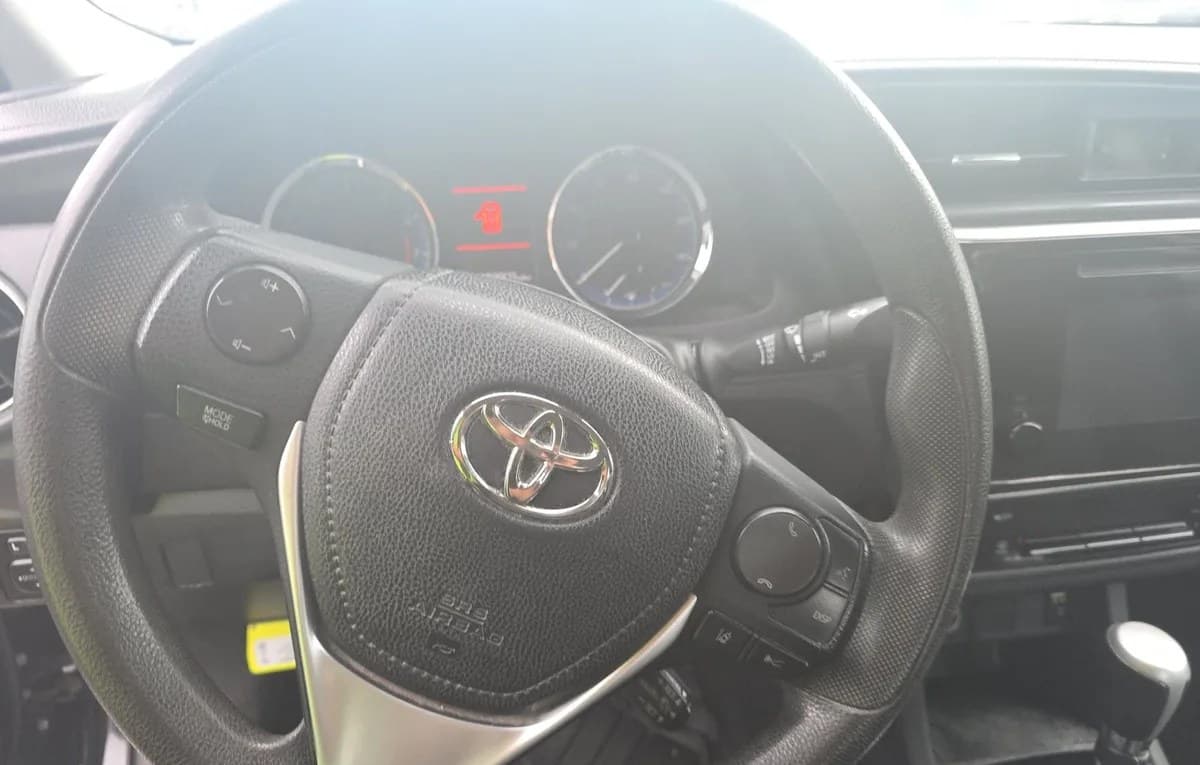 2018 TOYOTA COROLLA LE 6