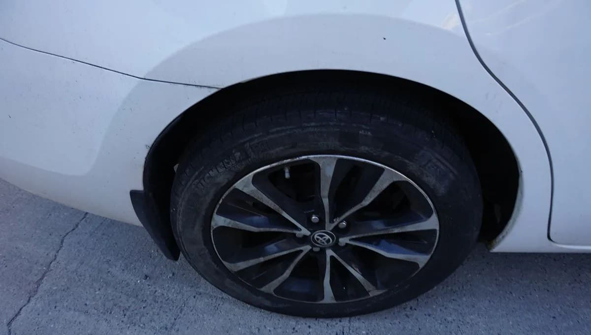 2017 TOYOTA COROLLA SE 7