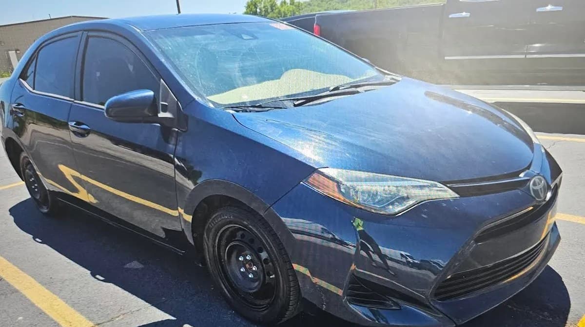 2019 TOYOTA COROLLA LE 3