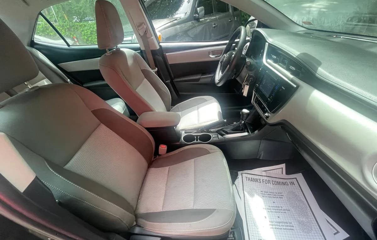 2017 TOYOTA COROLLA LE 5