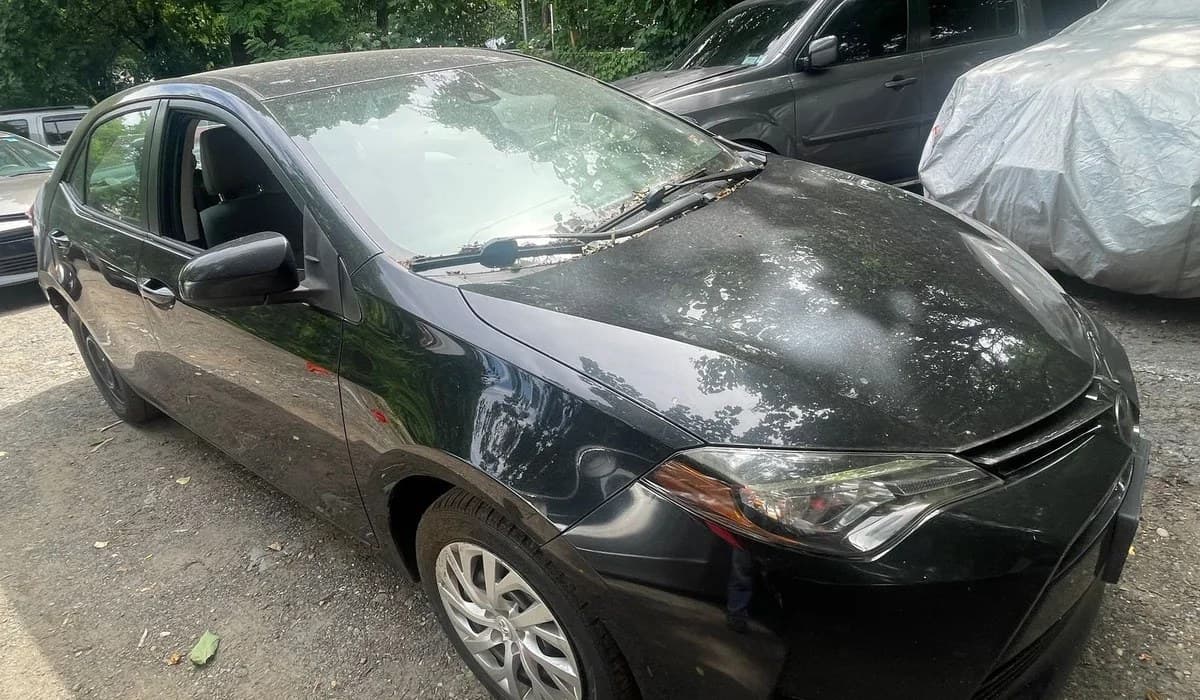 2017 TOYOTA COROLLA LE 6