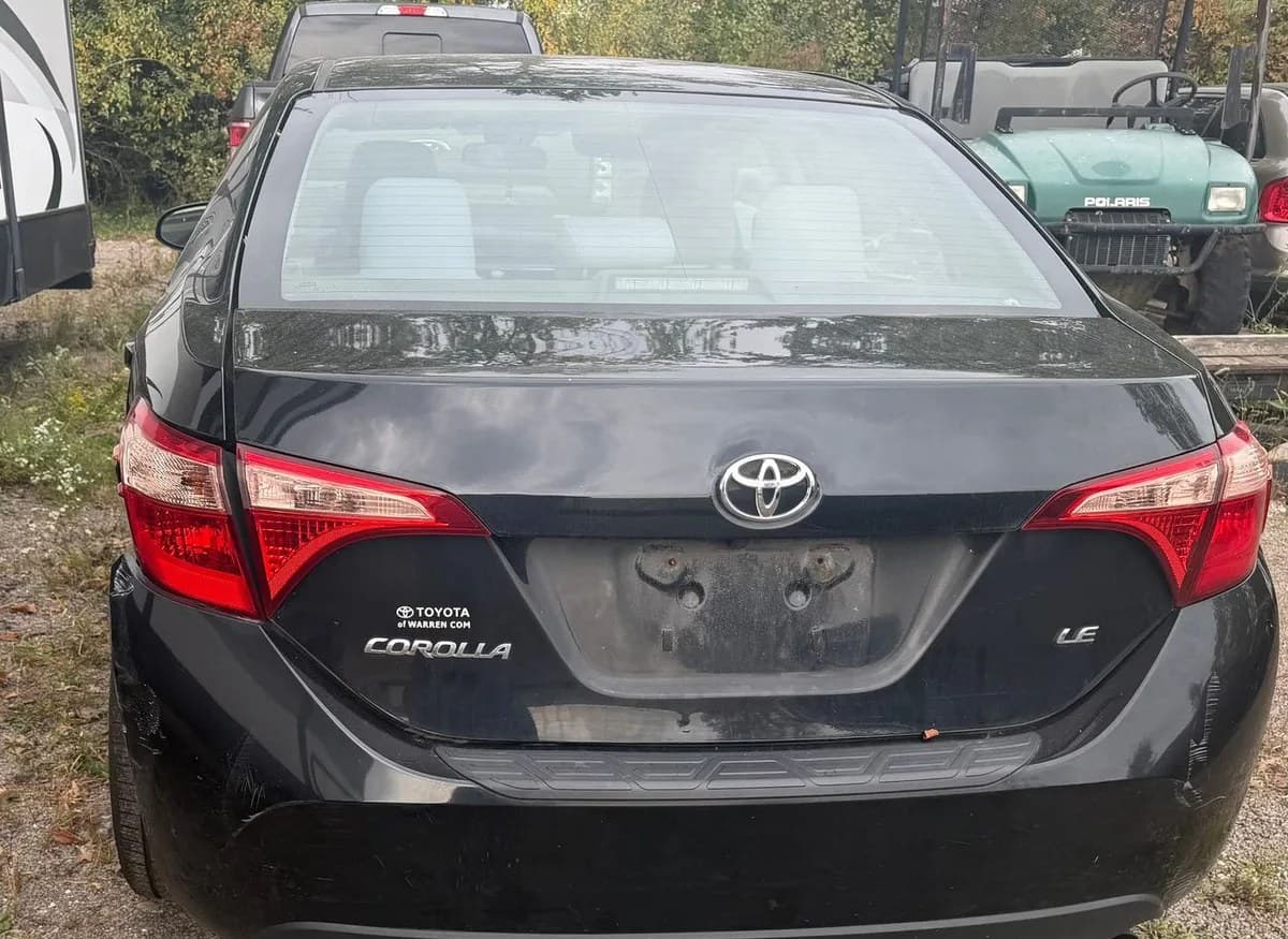 2019 TOYOTA COROLLA LE 4