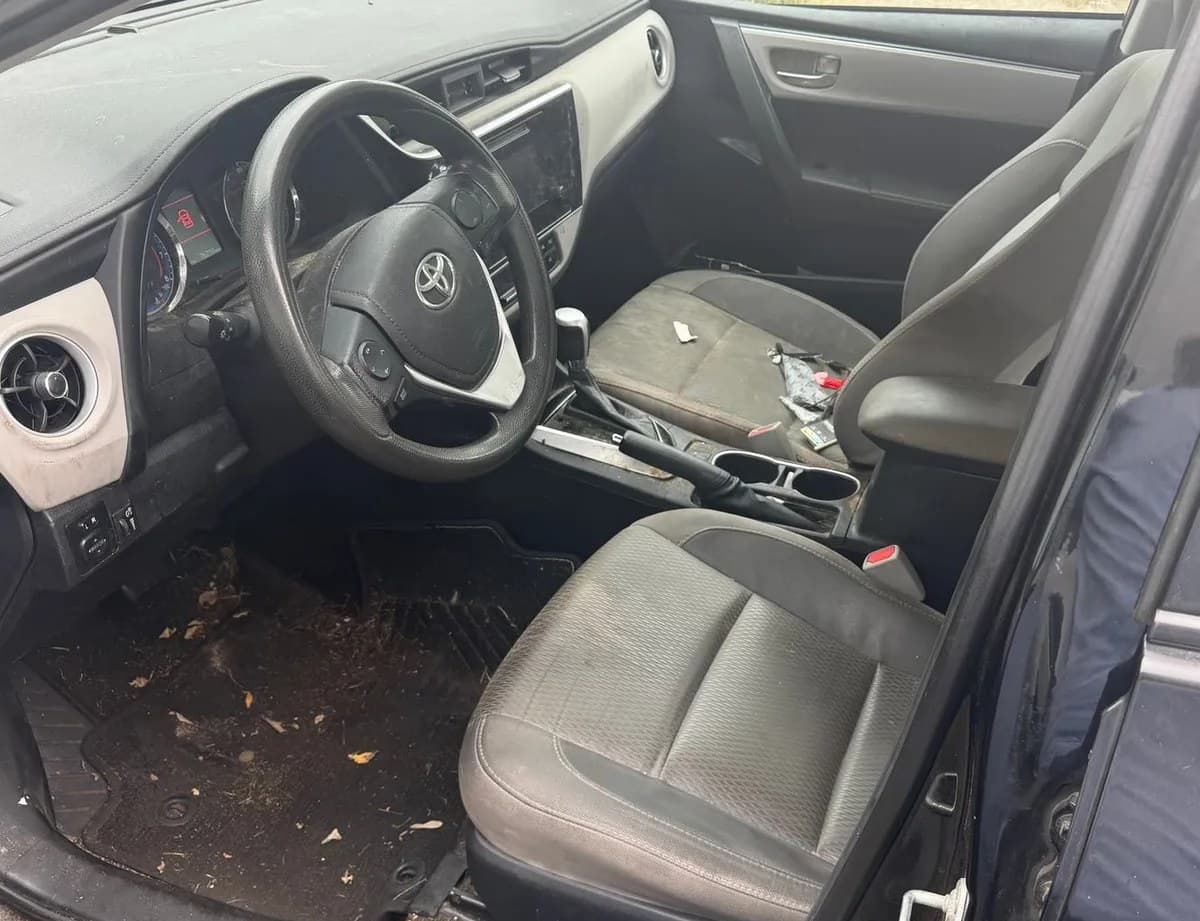 2019 TOYOTA COROLLA LE 6