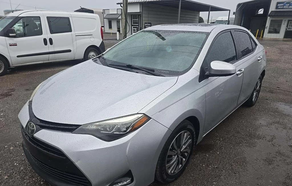 2017 TOYOTA COROLLA XLE SEDAN