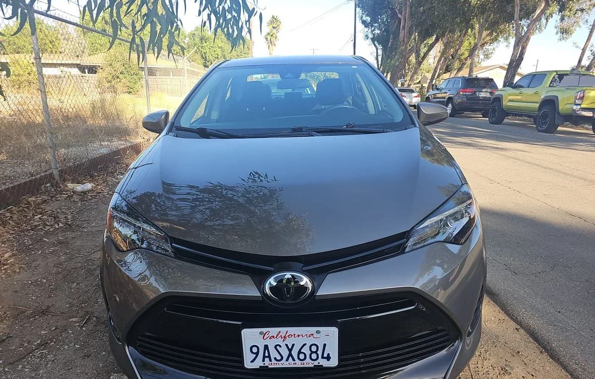 2019 TOYOTA COROLLA LE 3