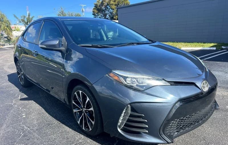 2019 TOYOTA COROLLA SE 2