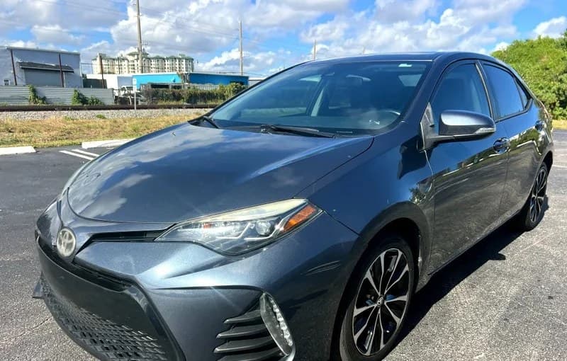 2019 TOYOTA COROLLA SE 4