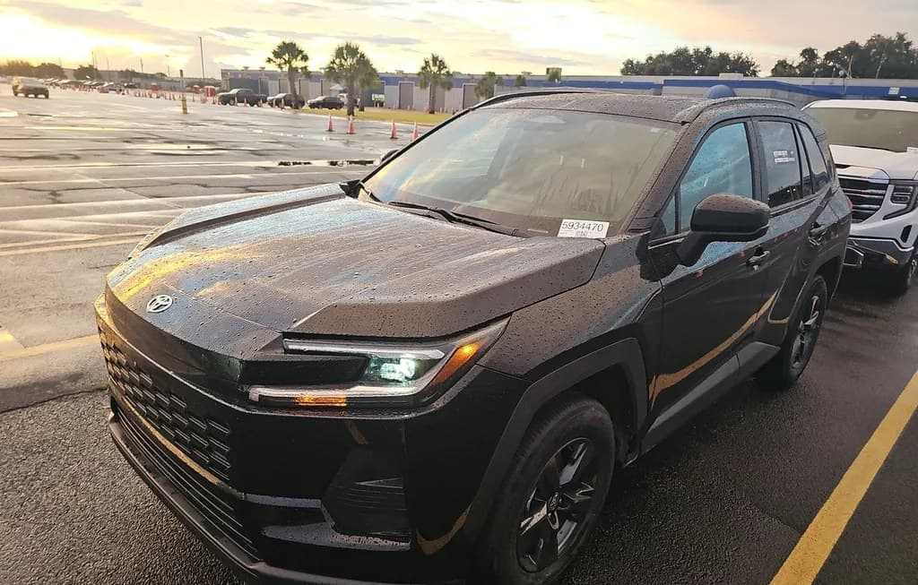 2026 TOYOTA RAV4 HYBRID LE