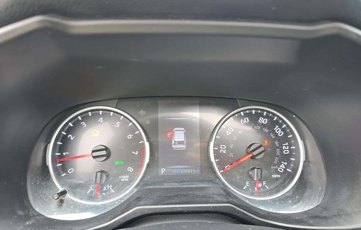 2020 TOYOTA RAV4 XLE Premium 6