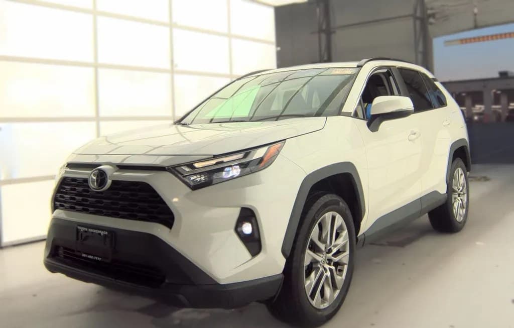 2023 TOYOTA RAV4 XLE PREMIUM