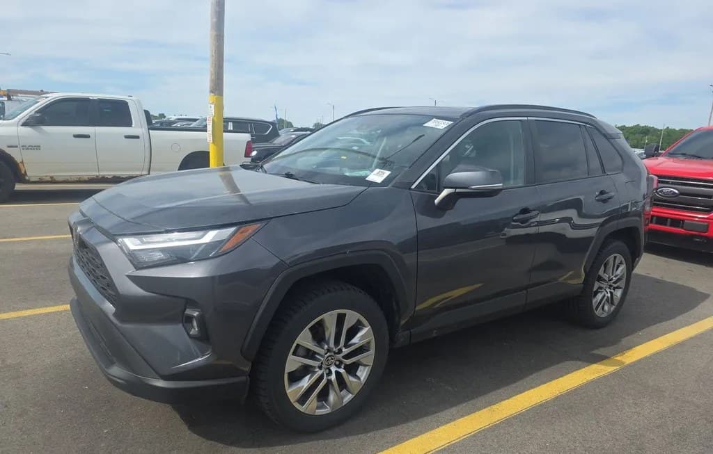 2023 TOYOTA RAV4 XLE PREMIUM