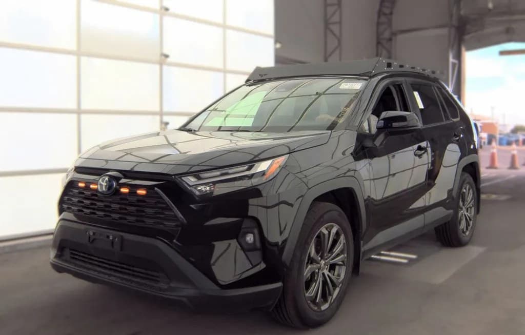 2024 TOYOTA RAV4 HYBRID XLE PREMIUM