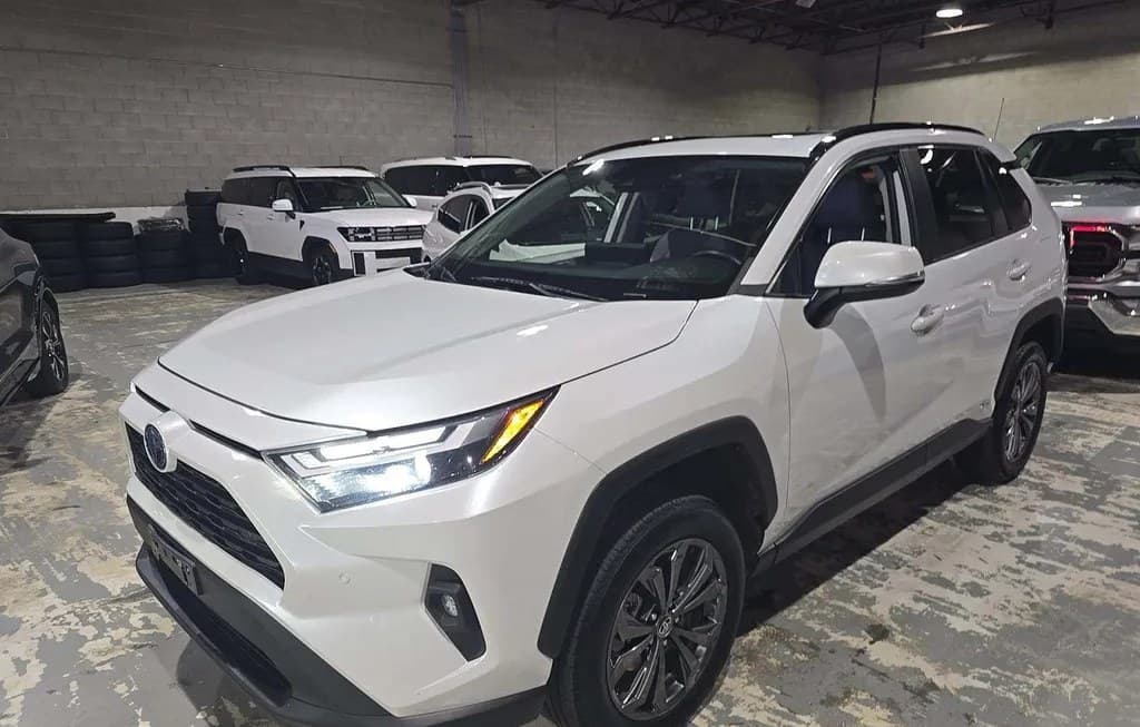 2024 TOYOTA RAV4 HYBRID XLE PREMIUM