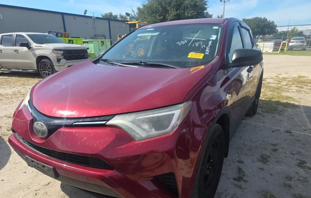 2018 TOYOTA RAV4 LE 2