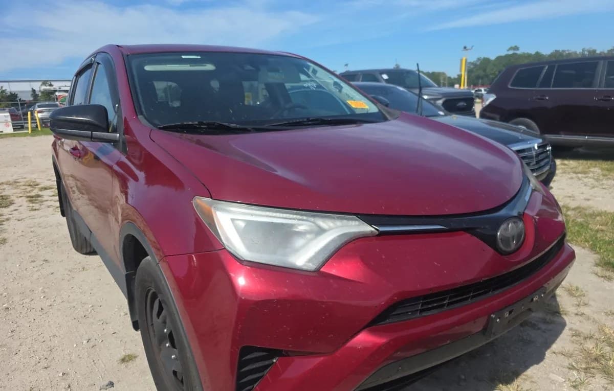 2018 TOYOTA RAV4 LE 4