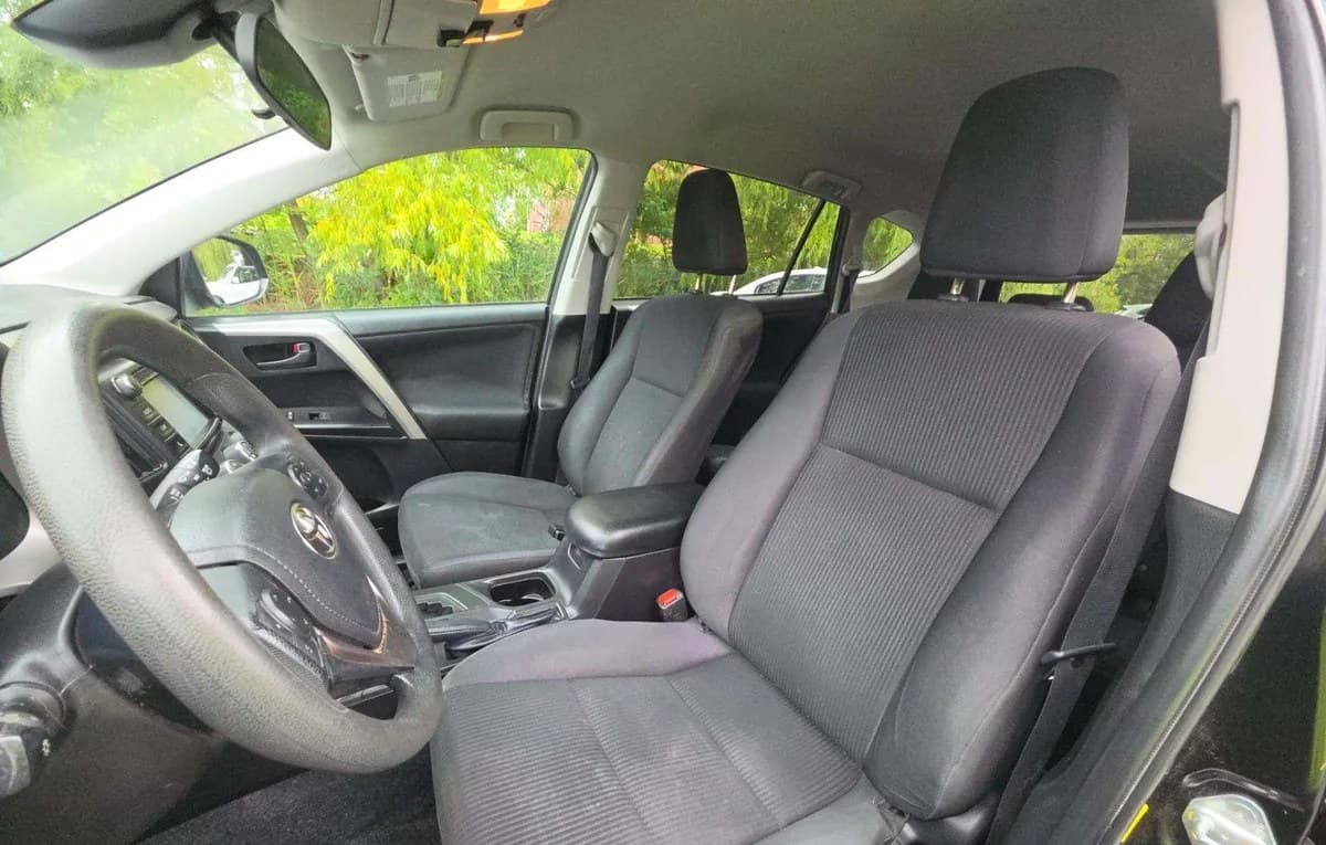 2018 TOYOTA RAV4 LE 4