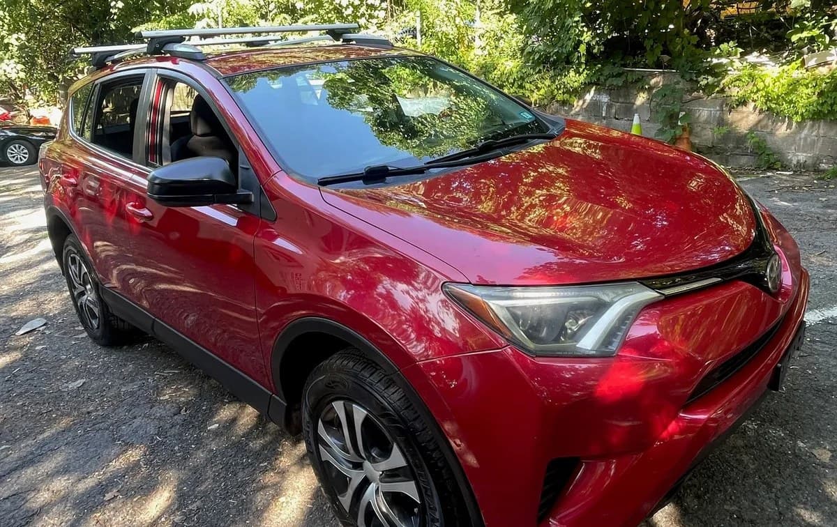 2017 TOYOTA RAV4 LE 3