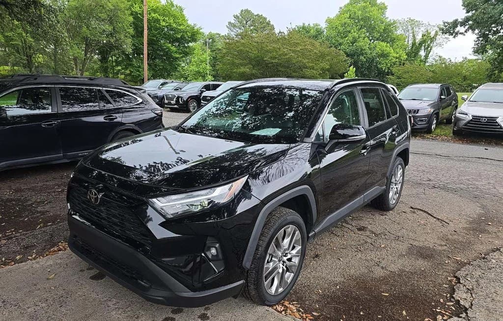 2022 TOYOTA RAV4 XLE PREMIUM