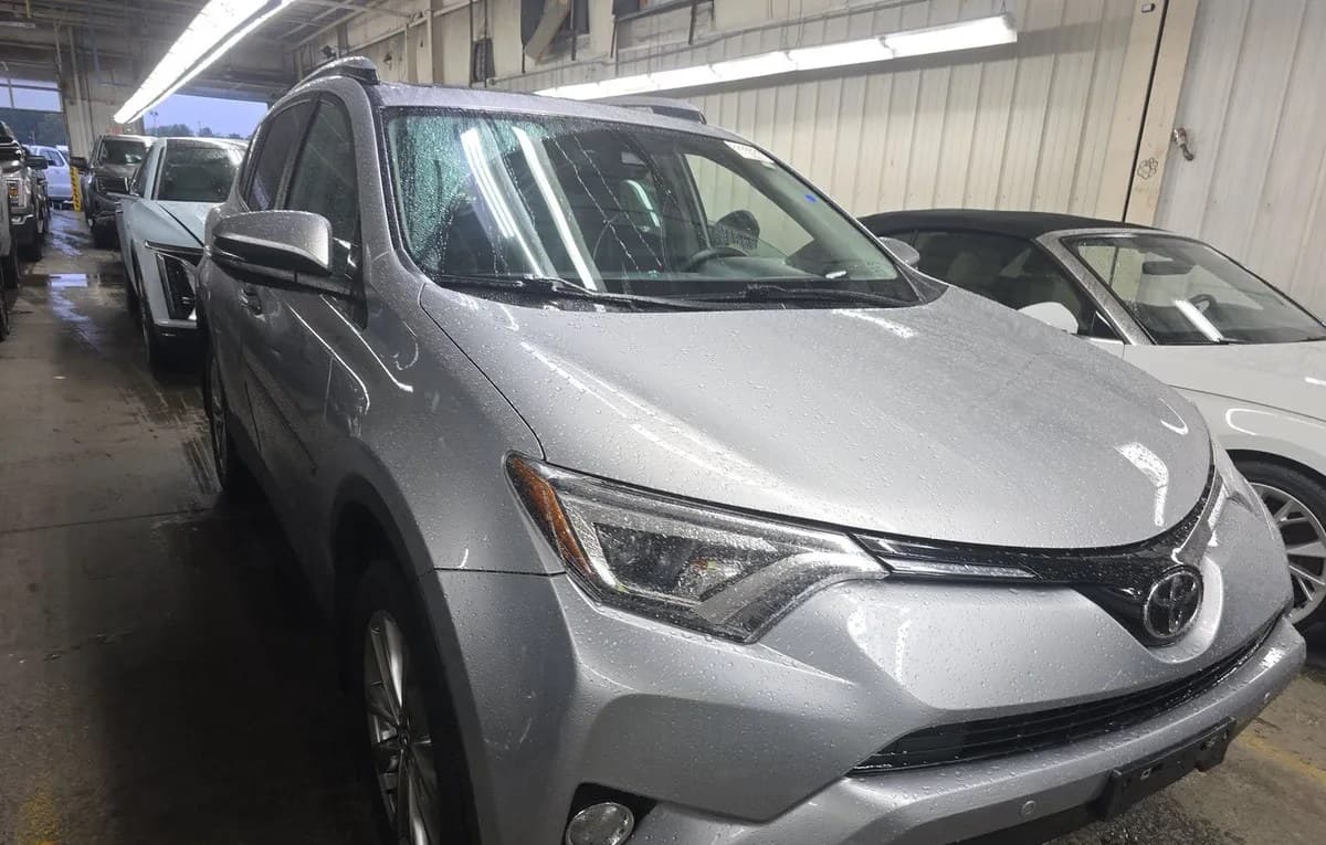 2017 TOYOTA RAV4 Limited 4